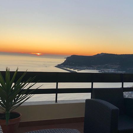 Apartment With A Stunning View Over Sesimbra Exterior foto